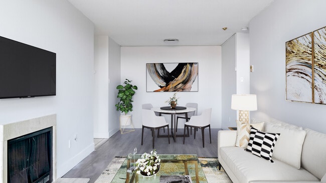 Building Photo - Lakeside Place