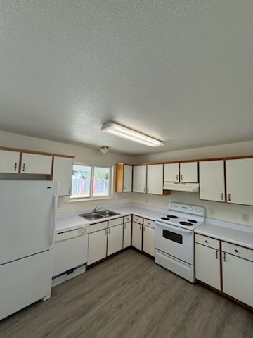 Building Photo - 2350 Howland Hill Rd