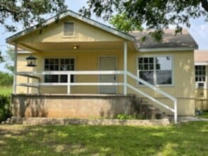 Building Photo - 2903 N U.S. Hwy 281