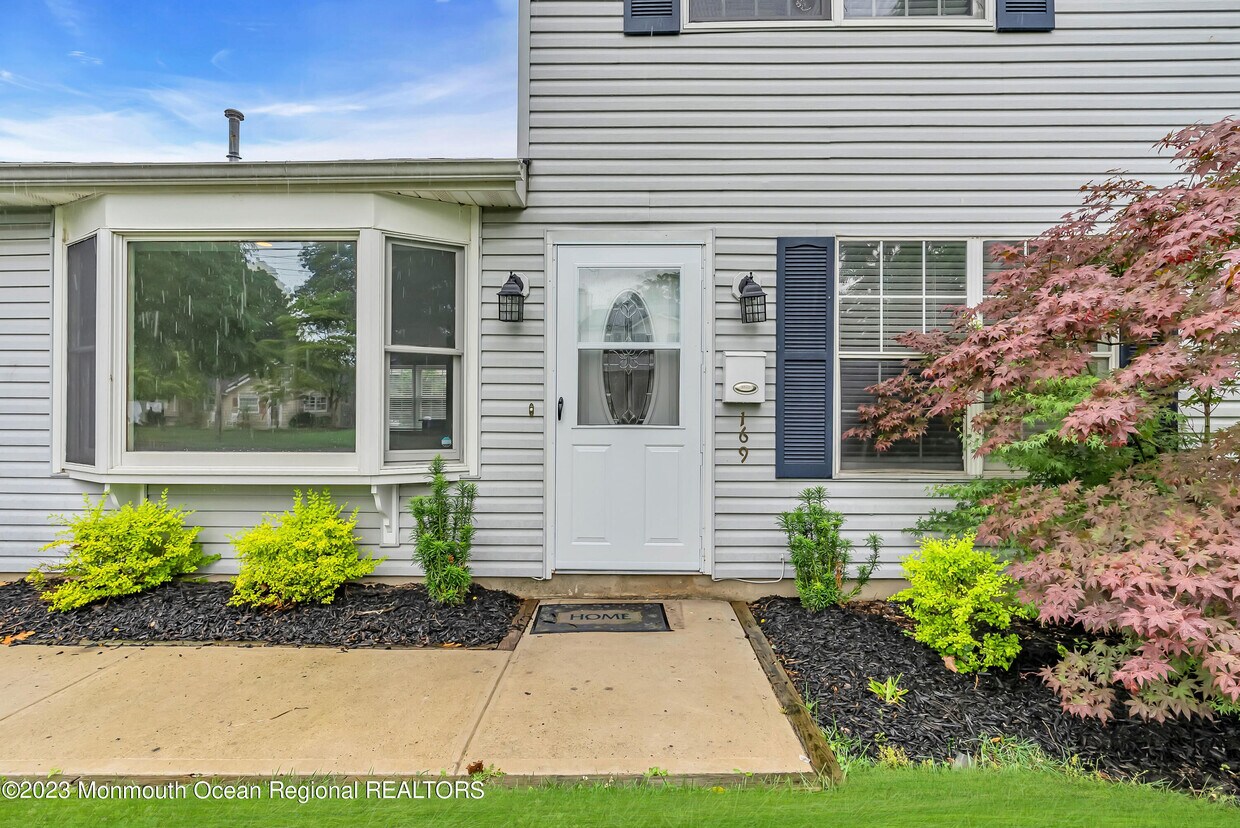 Foto principal - 169 12th St
