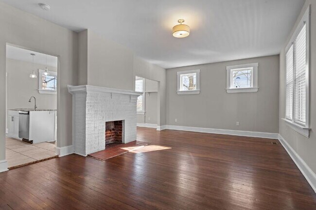Foto del edificio - Updated Northside Colonial – 3 Bed, 2 Full & 2 Half Bath – Available Now – $2,600/month