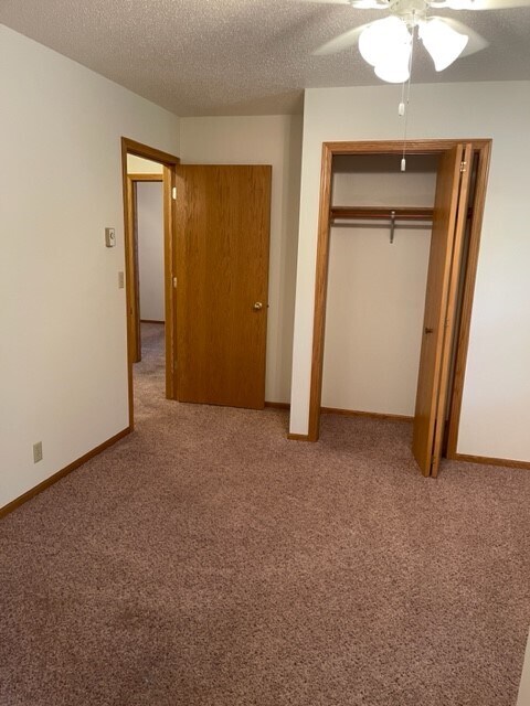 Foto del edificio - 3413 Oak Knoll Dr