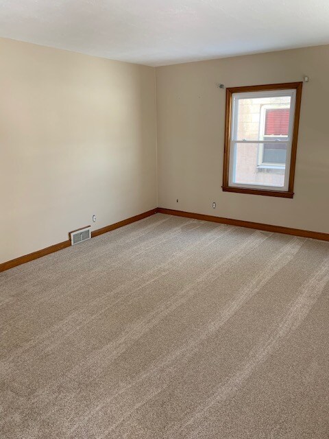 Foto del edificio - 2200 S 96th St