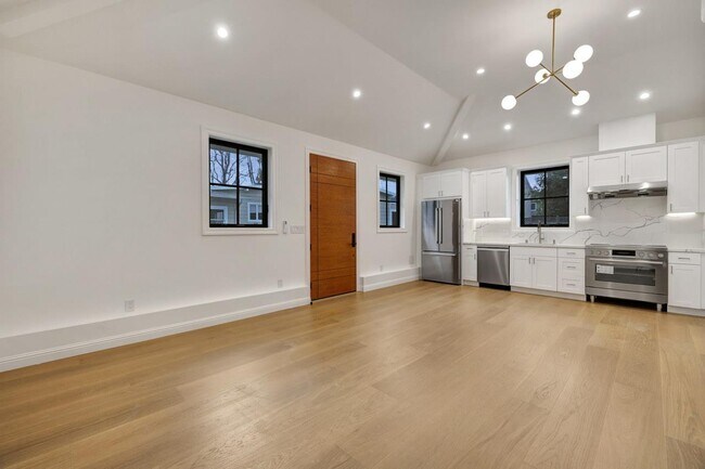 Foto del edificio - 1438 Columbus Ave