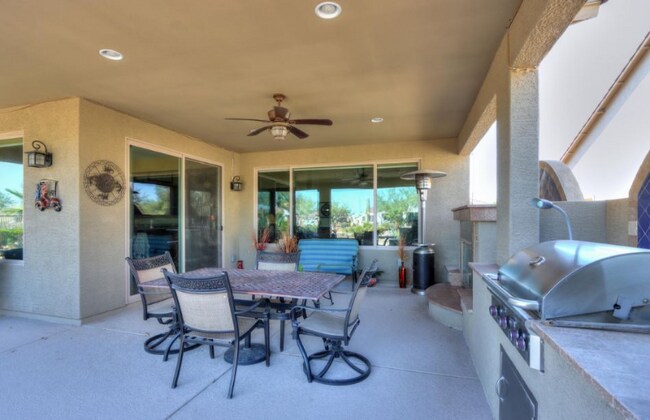 Building Photo - 4460 W Adobe Dr