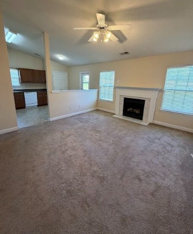 Building Photo - 2420 Damascus Dr