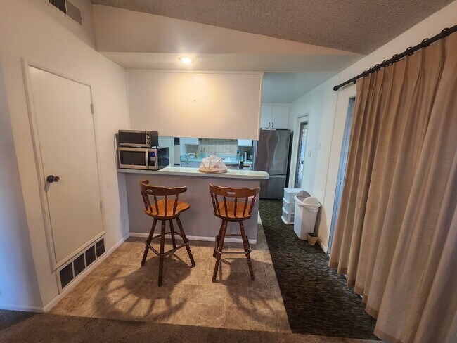 Building Photo - 4720 Asteria St