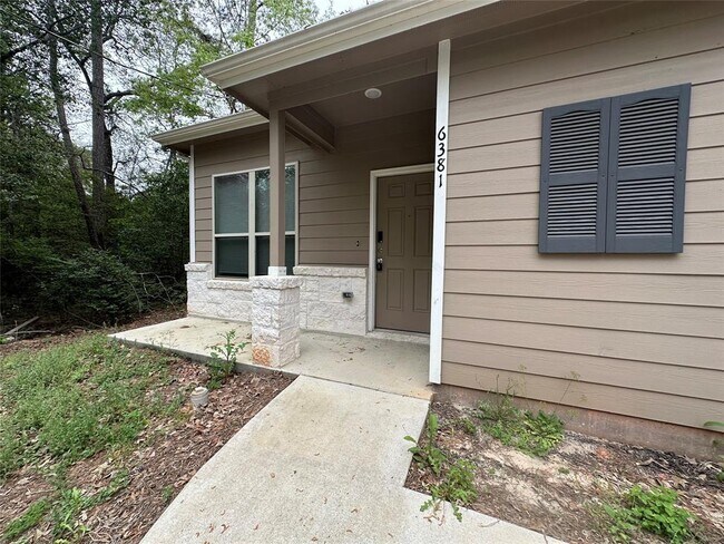Foto del edificio - 6381 Oak Knoll Rd