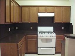 Foto del edificio - 9718 Angleside Ln