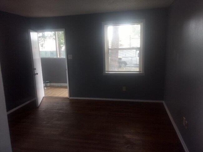 Foto del edificio - 1600 Damon St