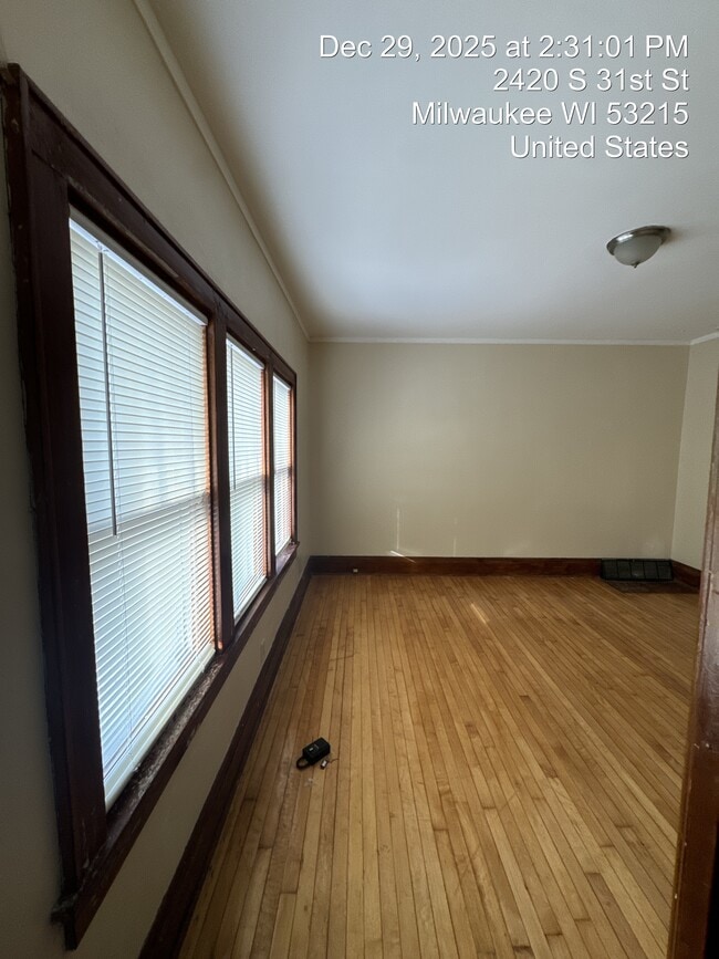 Foto del edificio - 2420 S 31st St