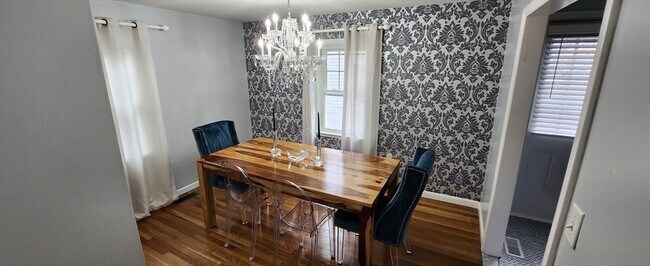 Foto del edificio - 55 Arborfield Rd