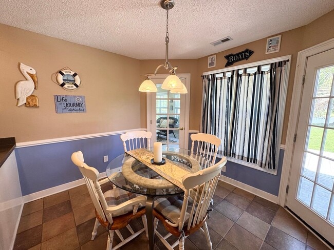 Building Photo - Longs - 3 Bedroom / 2 Bathroom Fully Furnished Home