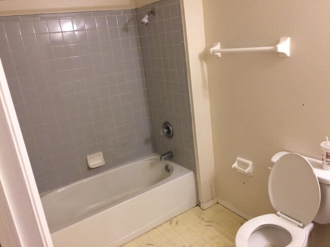 Foto del edificio - 696 Kilgore St