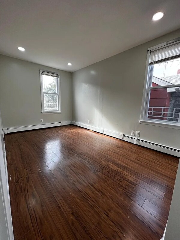 Foto principal - 139 Lake Ave