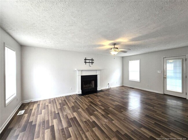 Building Photo - 5527 Rising Ridge Dr