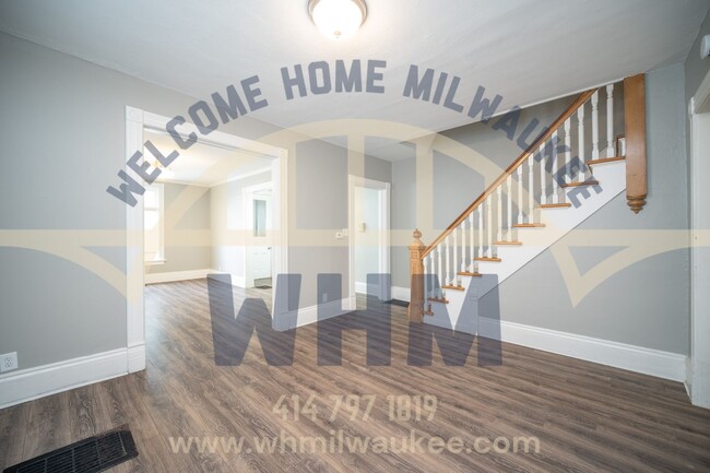 Building Photo - AVAILABLE NOW! Welcome Home to this Beauti...