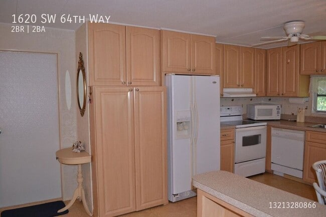 Building Photo - 1620 SW 64th Way