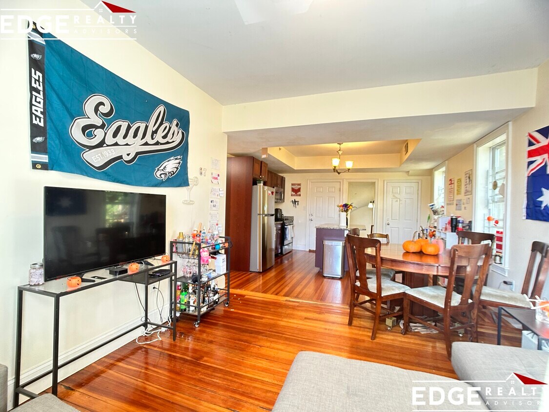 Foto principal - 111 Fisher Ave