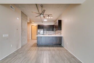 Building Photo - 353 E Bonneville Ave