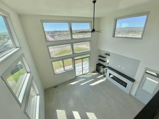 Building Photo - Stunning Southridge Rental with RV Garage ...