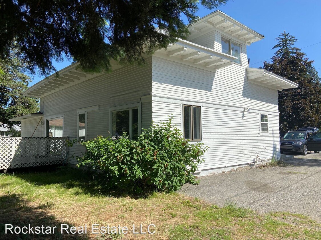 Primary Photo - 3 br, 2 bath House - 4235.5 E Hartson Ave