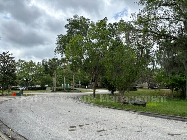 Building Photo - 7021 Della Dr