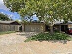 Foto principal - Spacious Duplex on a quiet cul-de-sac street