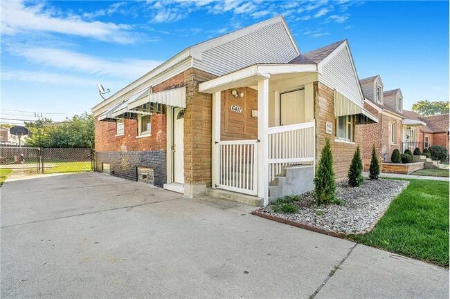 Foto del edificio - 6411 S Leclaire Ave