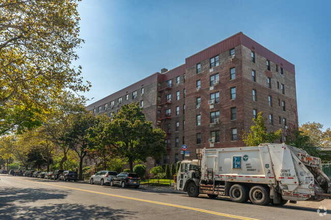 Foto del edificio - 3178 Nostrand Ave