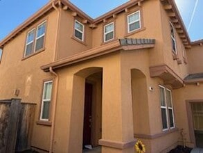 Building Photo - 9401 Vintner Cir