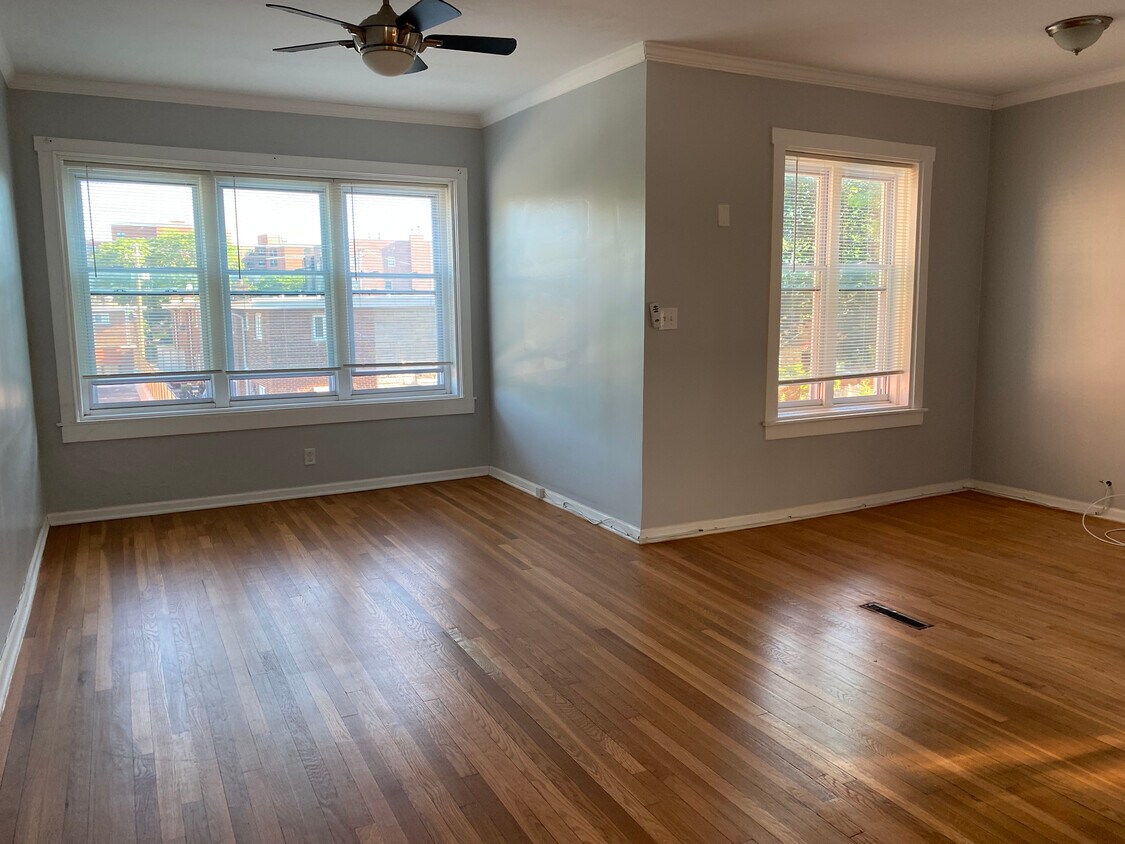 Foto principal - 1812 W Hood Ave