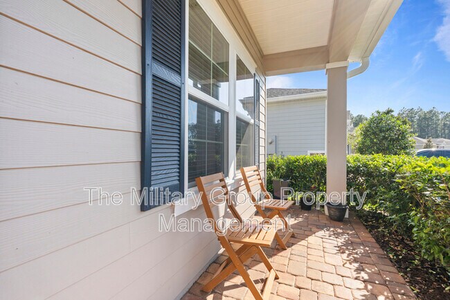 Building Photo - 383 St Vincent Dr