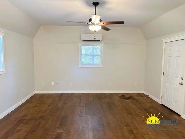 Foto del edificio - Lovely 1 Bedroom Home in Navarre
