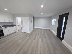 Building Photo - 18631 Knapp St