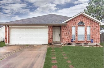 Building Photo - 24202 Bar Kay Ln