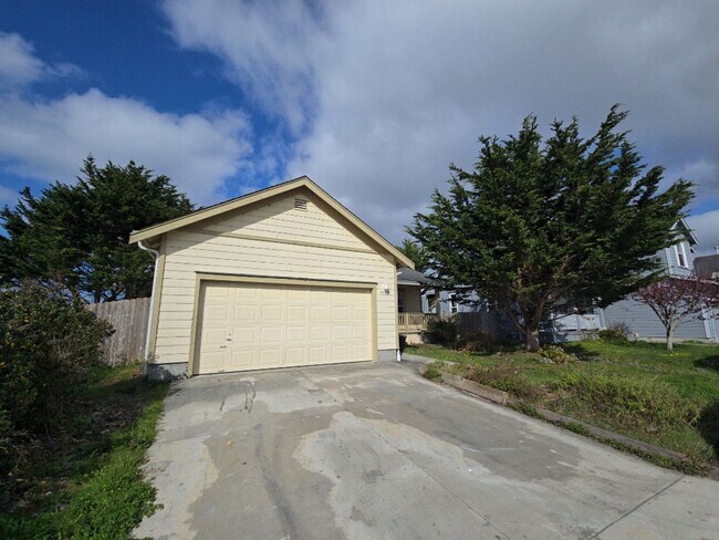 Foto del edificio - 3BD/2BA Arcata home!