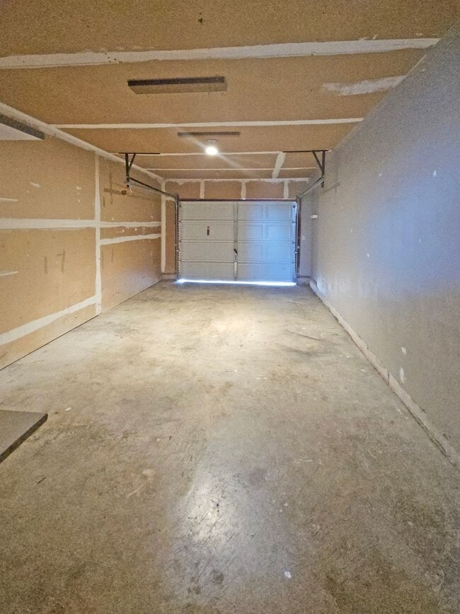 Foto del edificio - 2bed/1bath Edgewood Duplex*****COMING SOON***