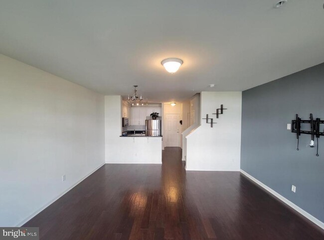 Building Photo - 17026 Beveridge Dr