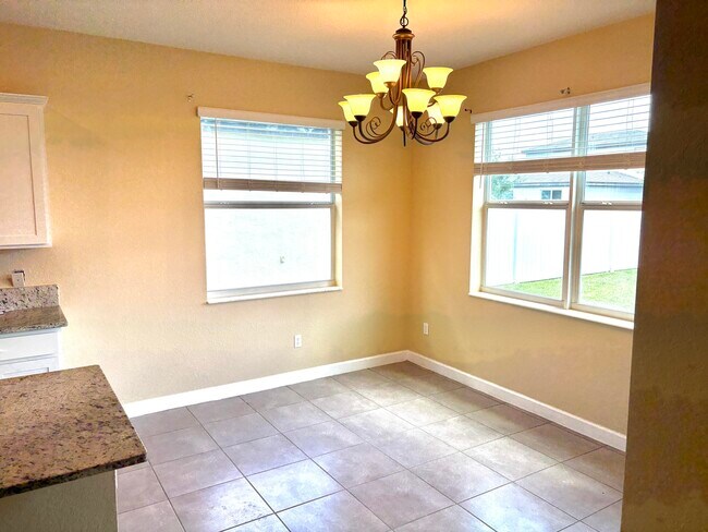 Building Photo - 7962 NW Greenbank Cir