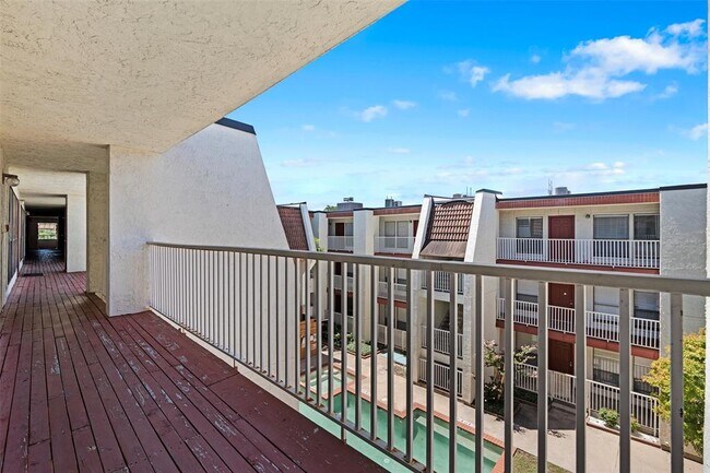 Foto del edificio - 3115 Helms St