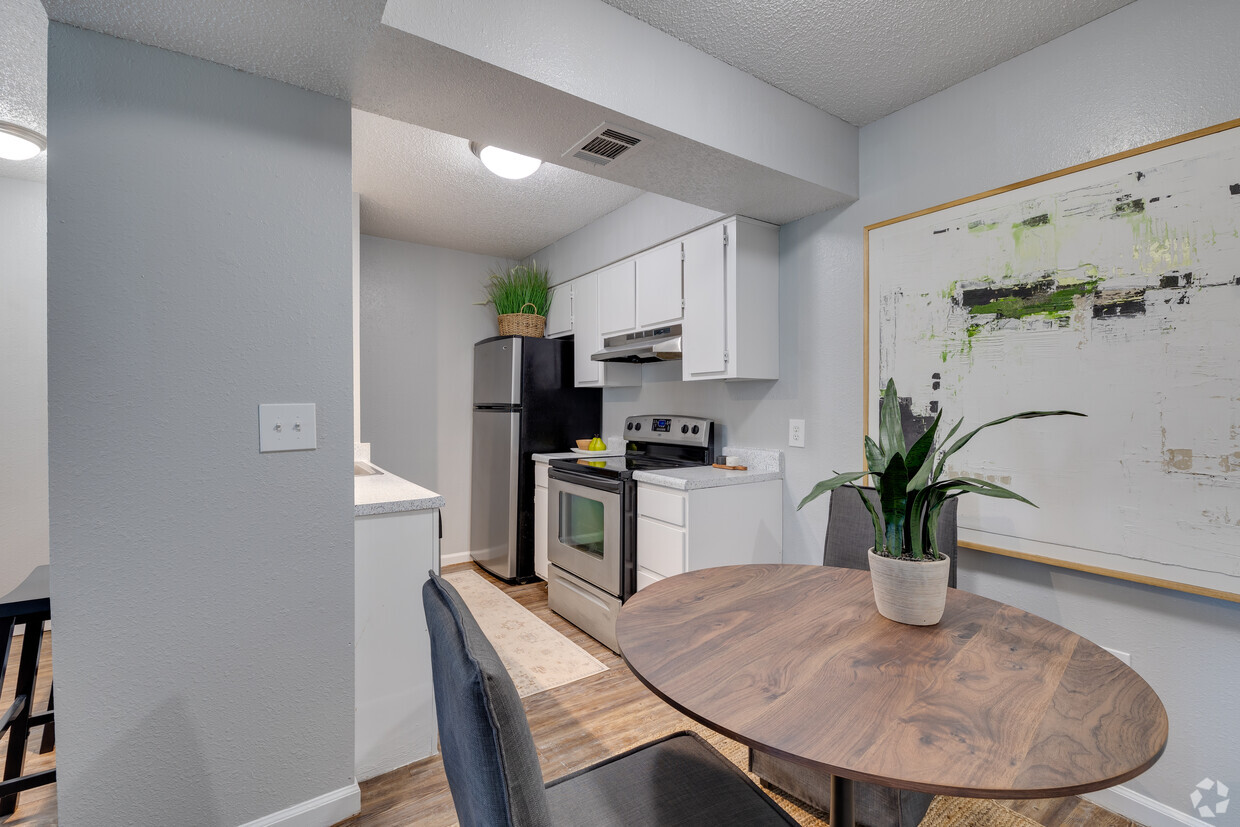 Primary Photo - Post Oak Apartments
