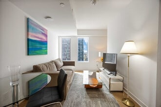 Building Photo - 225 Adelaide St W