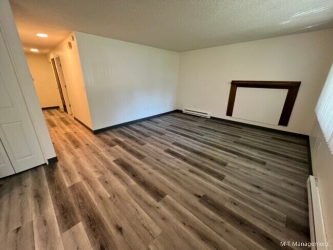 Building Photo - South Valley 3 br/1 ba Rancher Duplex
