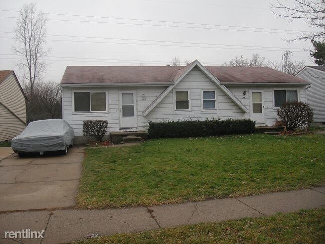 Building Photo - 2 br, 1 bath Duplex - 708 Armstrong Rd