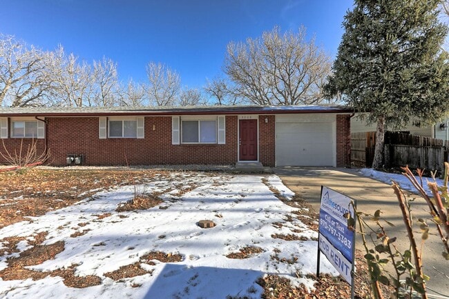 Building Photo - 2 Bedroom 1 Bath Duplex in the heart of Lo...