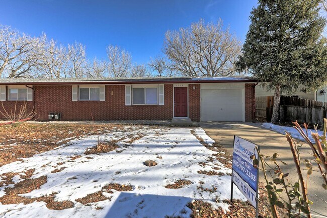 Photo - 2 Bedroom 1 Bath Duplex in the heart of Lo... Townhome