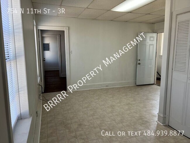 Building Photo - 754 N 11th St