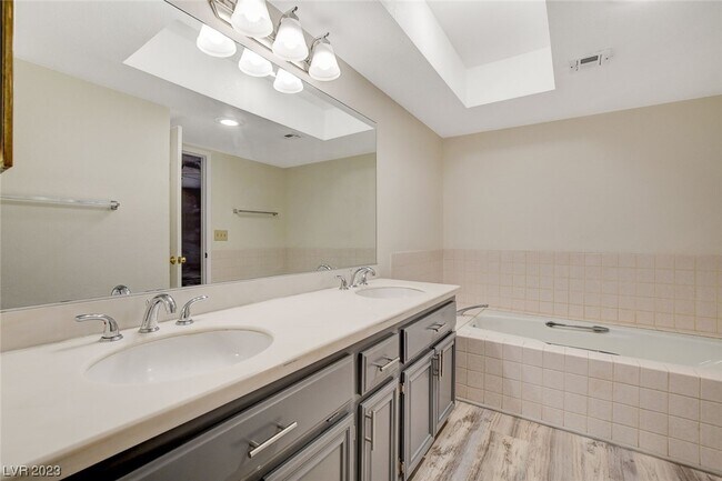 Building Photo - 4423 Shortleaf St