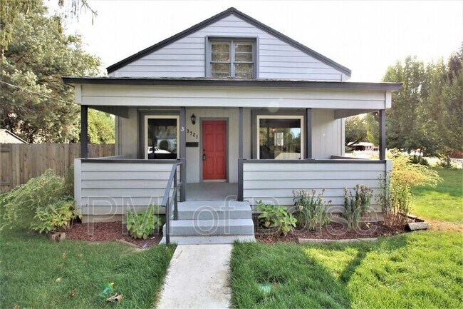 Building Photo - 3721 W Kootenai St